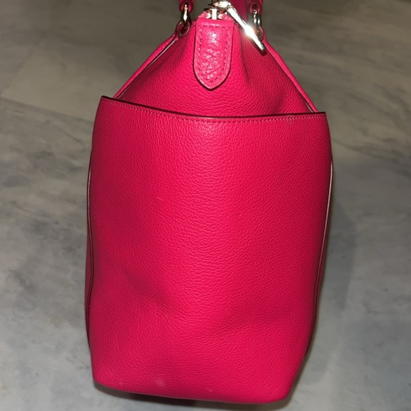 Coach  Shoulder bag  Small Tote satchel    leather   hot pink  Gold tone accents - Picture 5 of 17